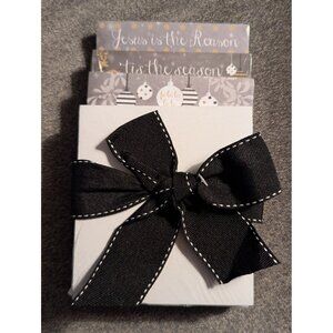 Stacked Christmas Notepads With Black Ribbon Bow - "Jesus Is The Reason" & "Tis